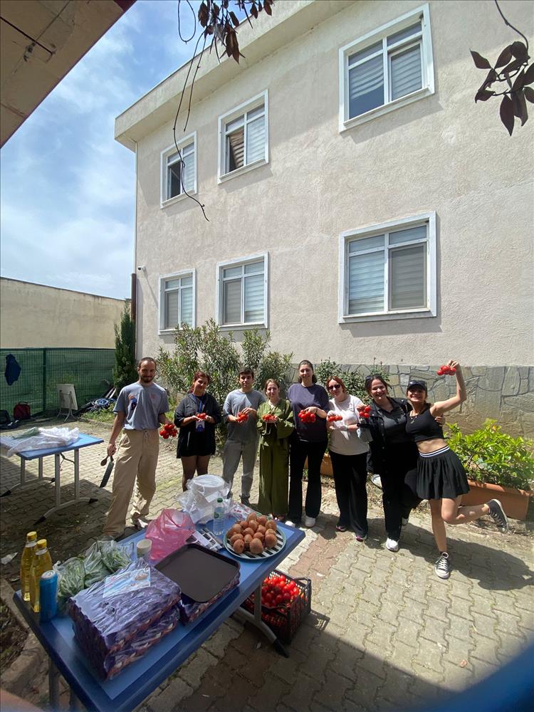Bölümümüzde Menemen Festivali'ni öğrencilerimizin katılımıyla gerçekleştirdik